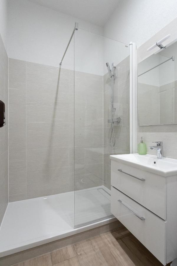 Schonbrunn Garden View Apartments Виена Екстериор снимка